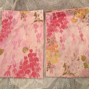 Vintage 70’s Canon Royal Family  Shabgri- La' Std Percale Pillowcase pair